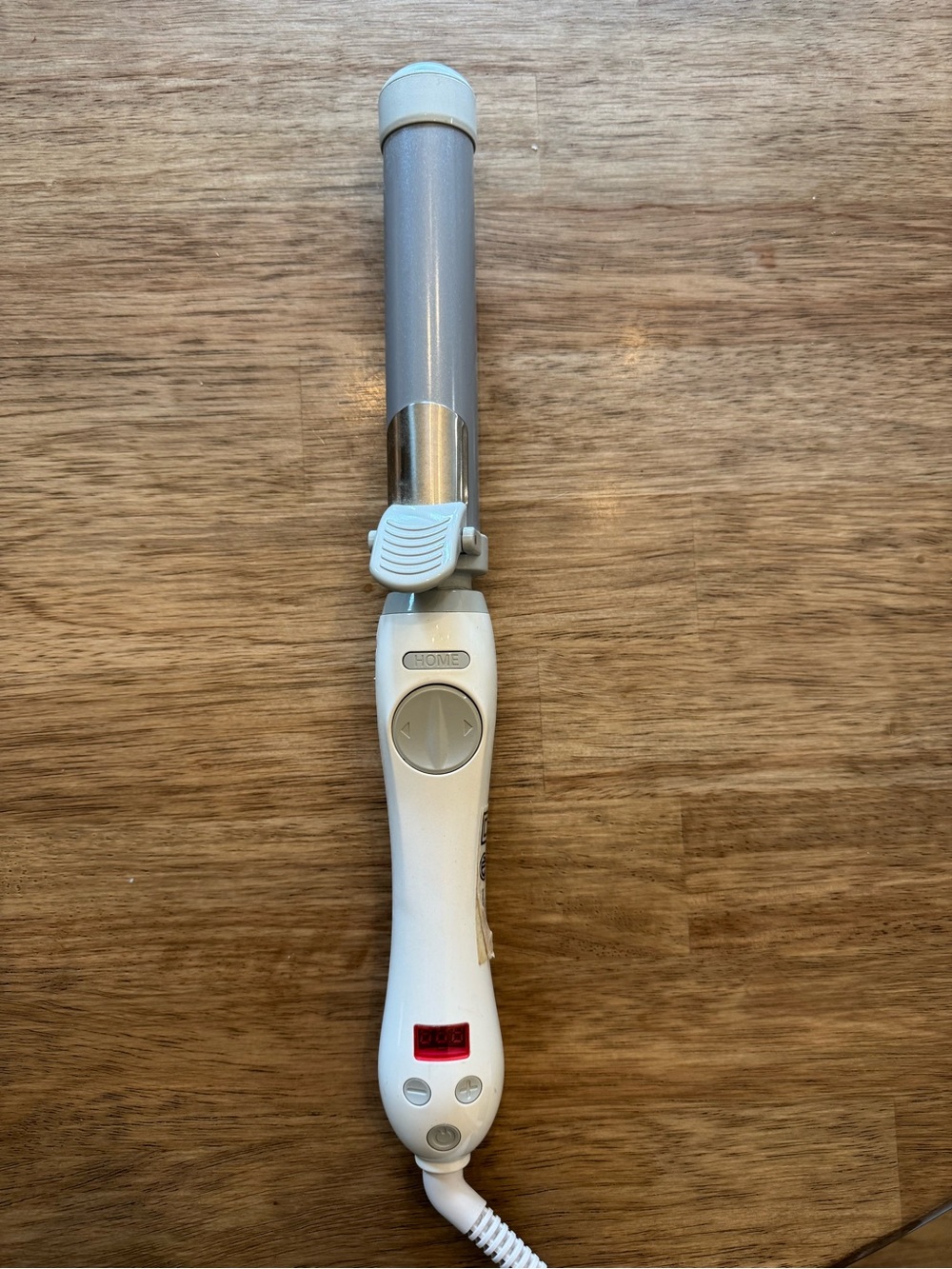 The Beachwaver Co. White and Silver Curling Wand